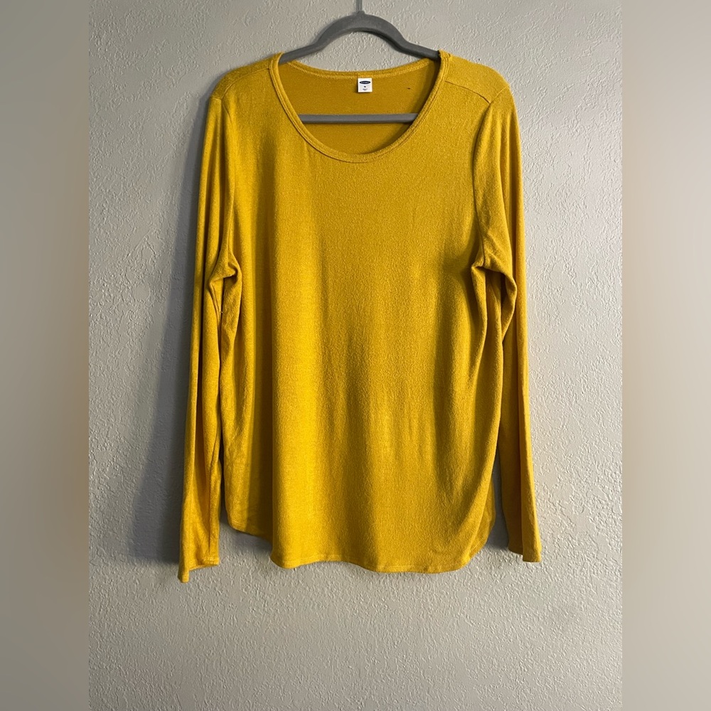 Old Navy mustard long sleeve XL